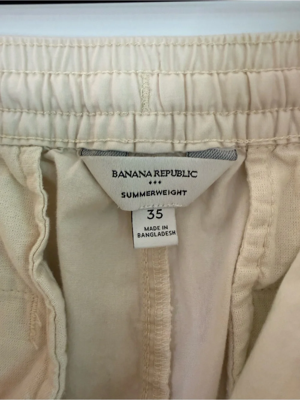 Banana Republic Summerweight Chino Shorts Men’s 35 Khaki